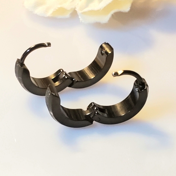 NEW Huggie Earrings - Picture 6 of 9